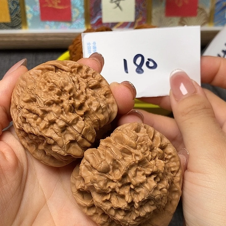 文玩核桃把件180哈哈哈