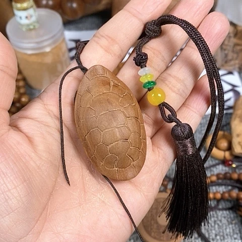 檀香木吊坠老山檀香富甲挂件