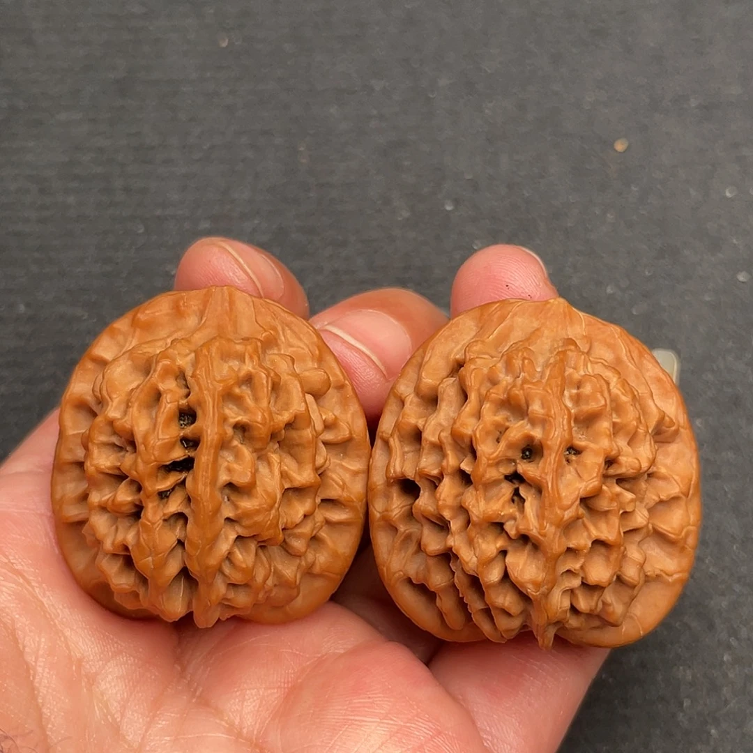 桃核把件37.5×38.5×39全品头茬秦闷狮子头A452