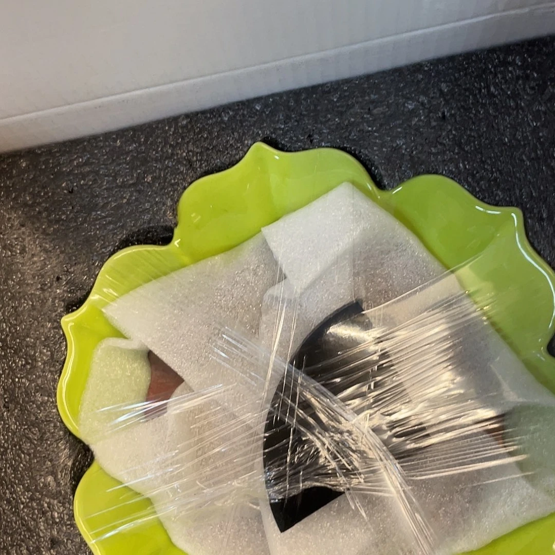 搪瓷杯子里还有好多东西