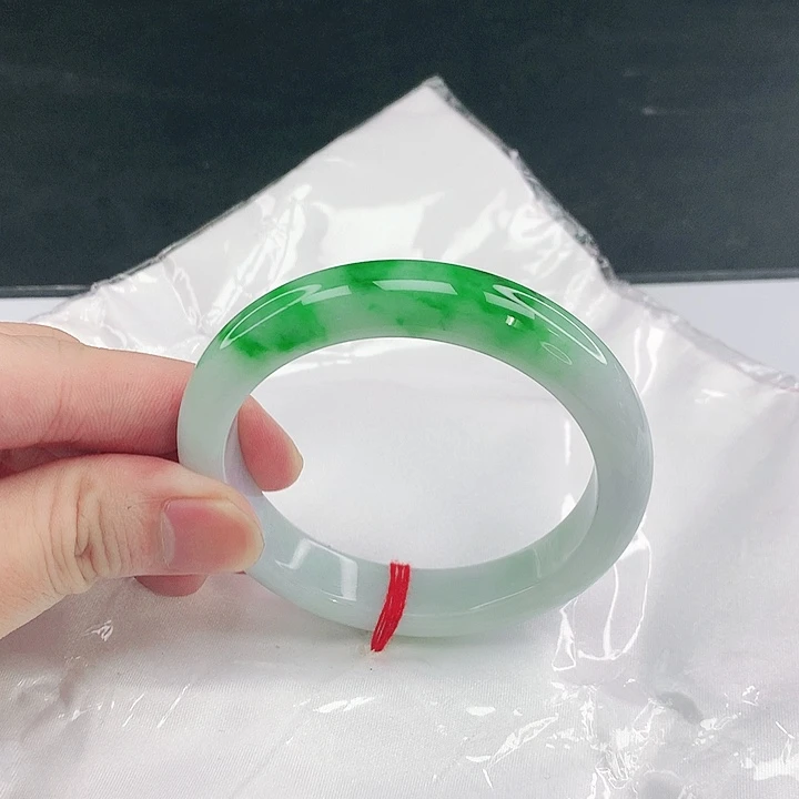 翡翠未镶嵌手镯圈56.6。19012