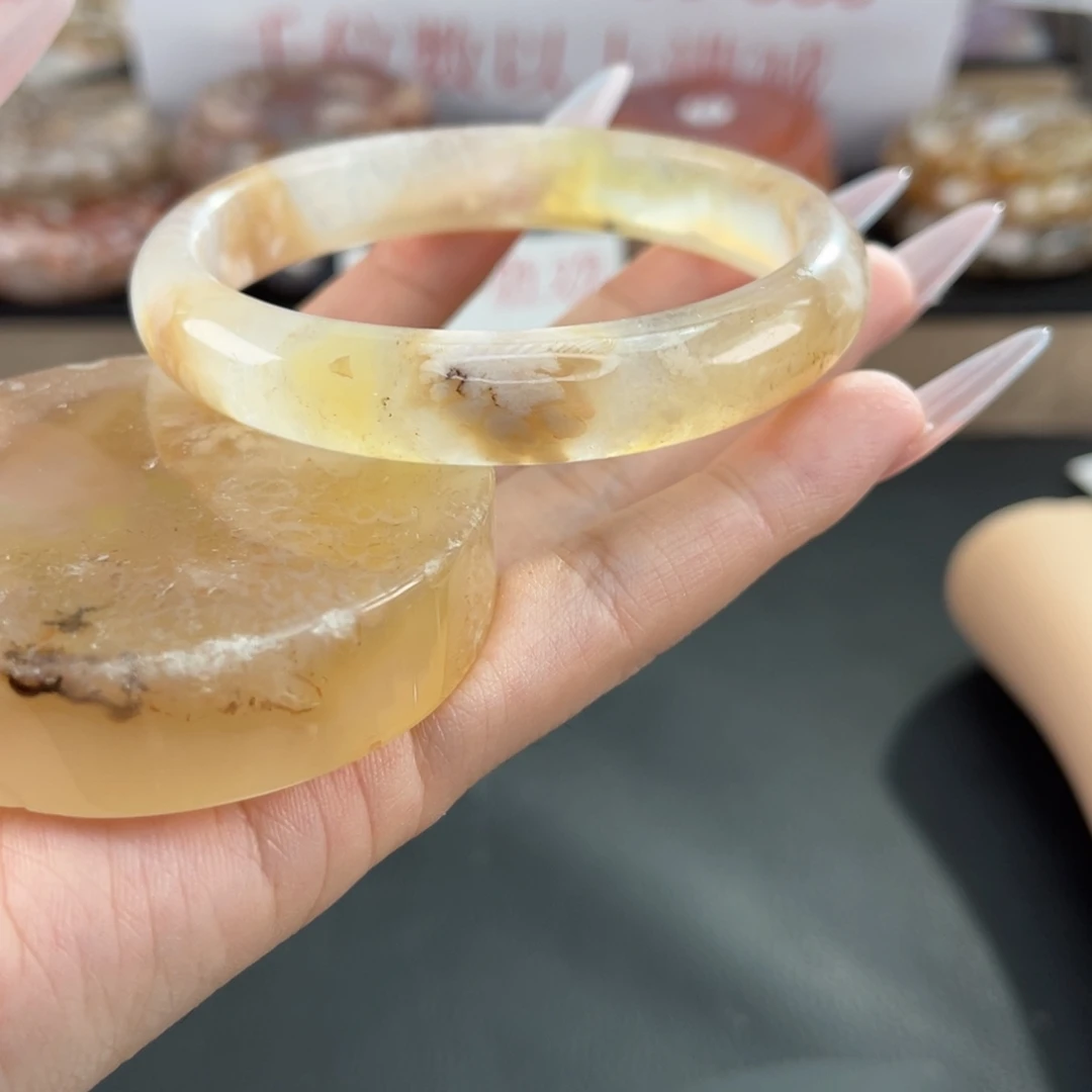 石英质玉未镶嵌手镯62