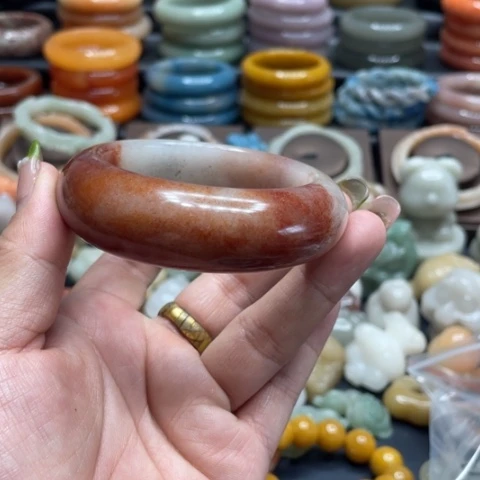 颈饰合金石英质玉哈*米