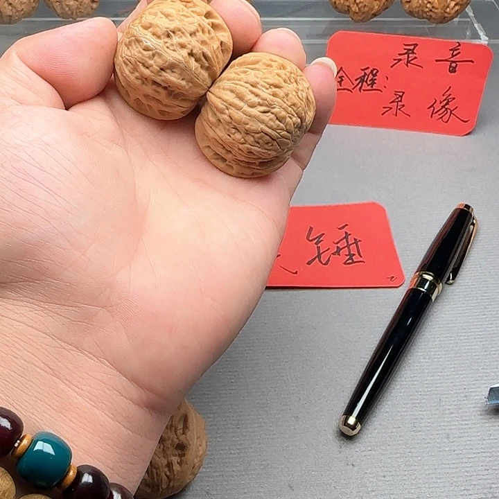 海***.核桃铁锤妹妹文玩核桃