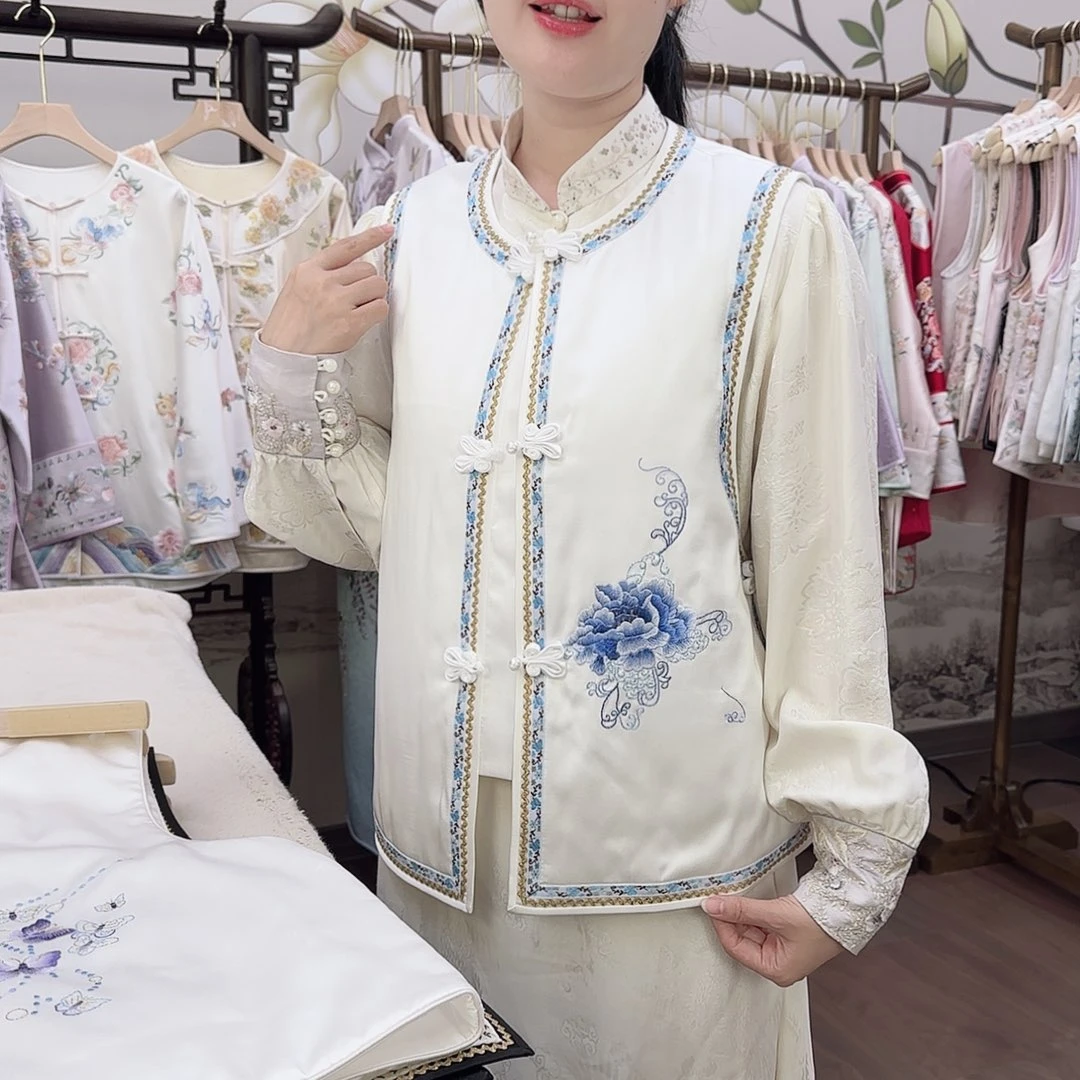 苏绣棉马甲苏绣棉马甲