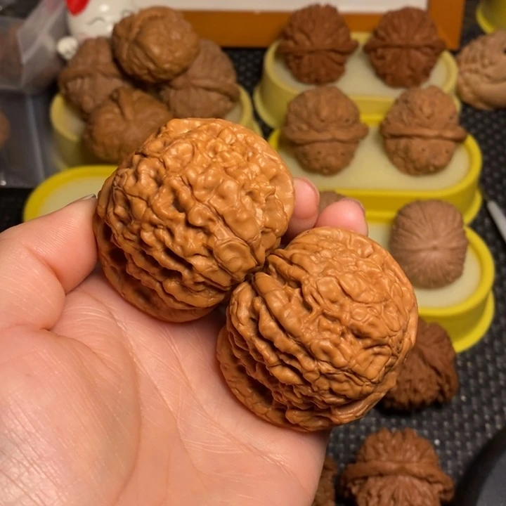 飞***文玩核桃把件50龙鼎