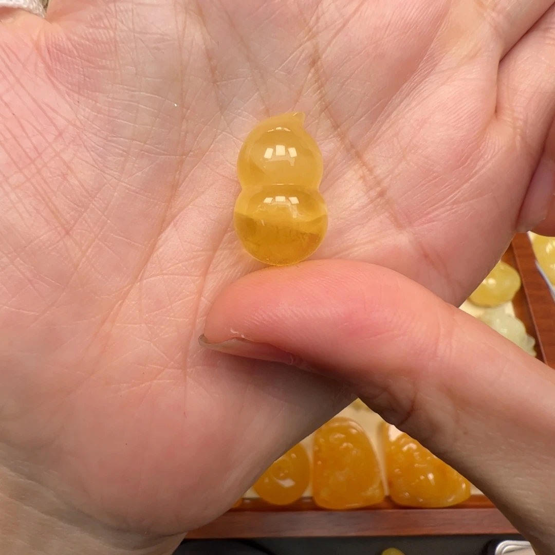 裸石琥珀未镶嵌蜜蜡