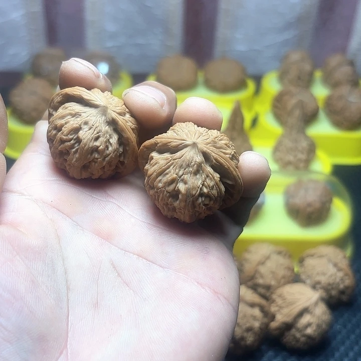 用***0文玩核桃把件野生山地小胖妞11