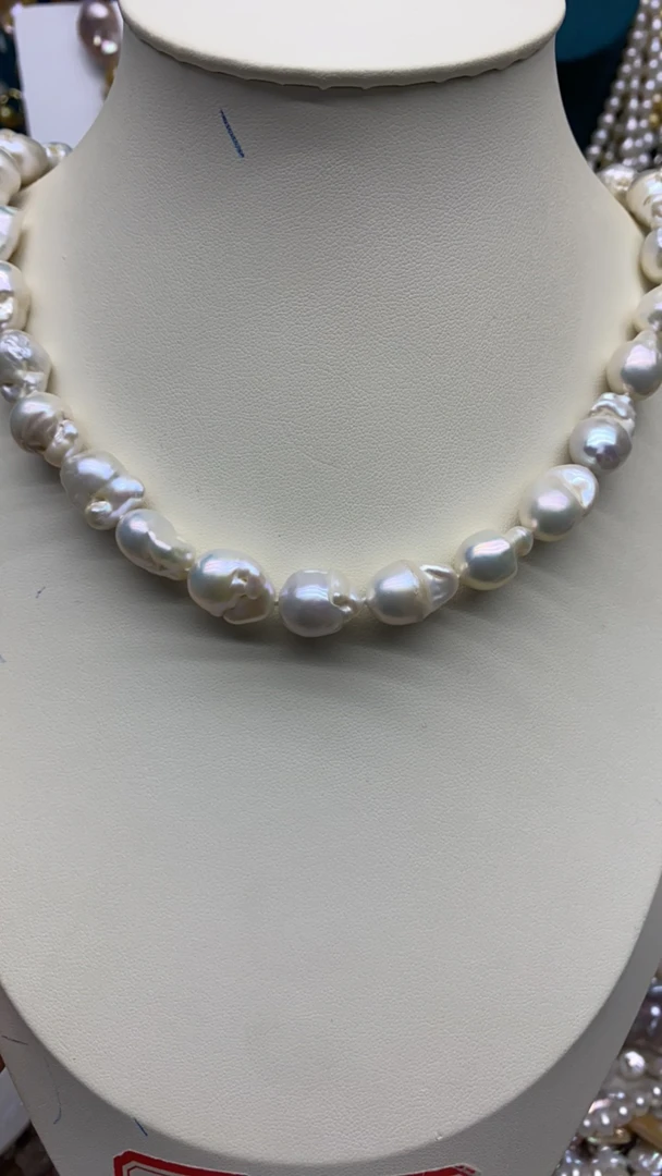 白色小鱼尾巴珍珠巴洛克项链