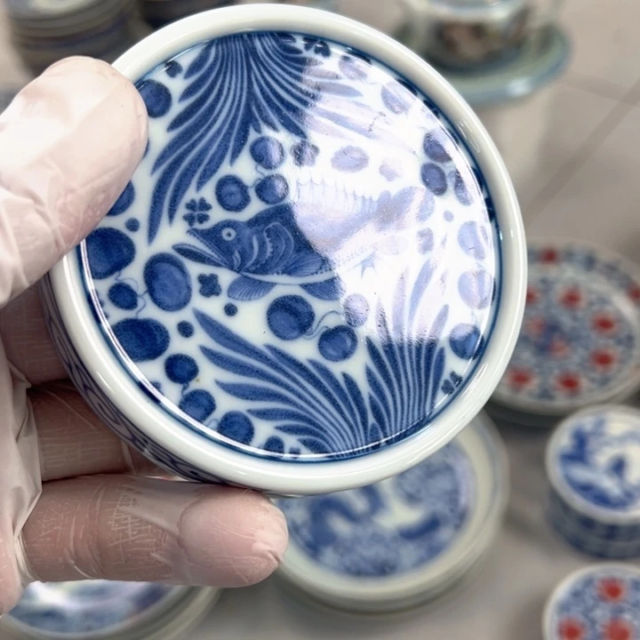 瓷片白青花鱼藻纹实心盖置全品