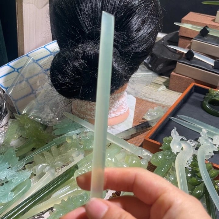 赖***姐岫玉合金发饰精品岫玉