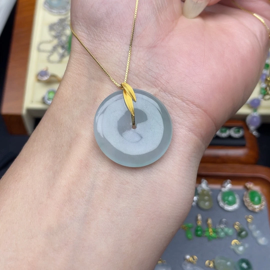 翡翠吊坠(不含链)18K金镶嵌