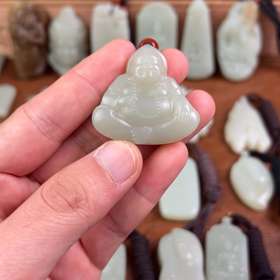 和田玉（青白玉）未镶嵌颈饰