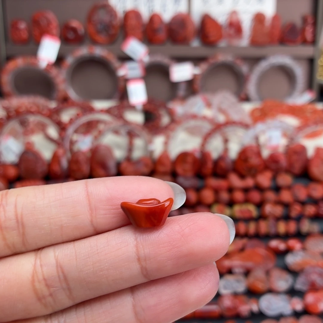 南红玛瑙未镶嵌颈饰柿子红元宝