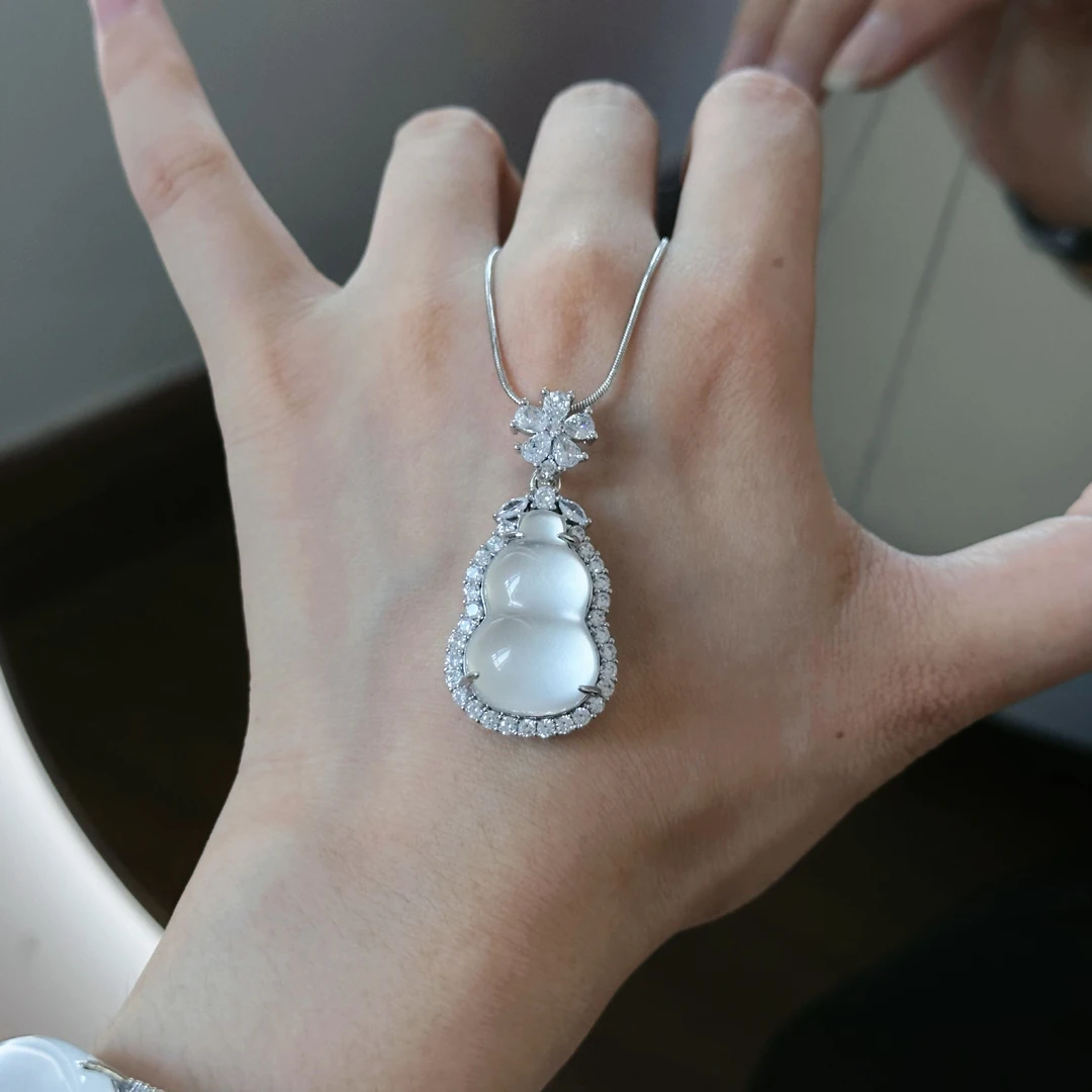 铜合金锆石吊坠 百搭甜美款富家千金系列葫芦项链