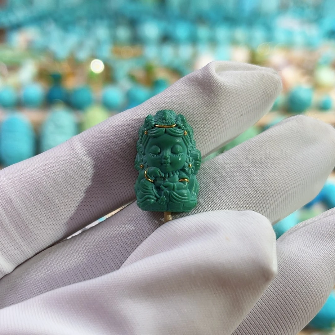 绿松石未镶嵌珠宝奇石