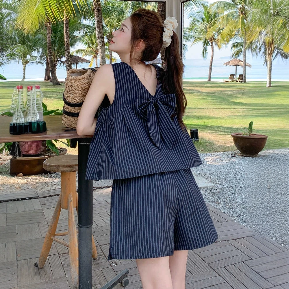 休闲时髦正反两穿蝴蝶结竖条纹套装女2025夏季无袖上衣短裤两件套
