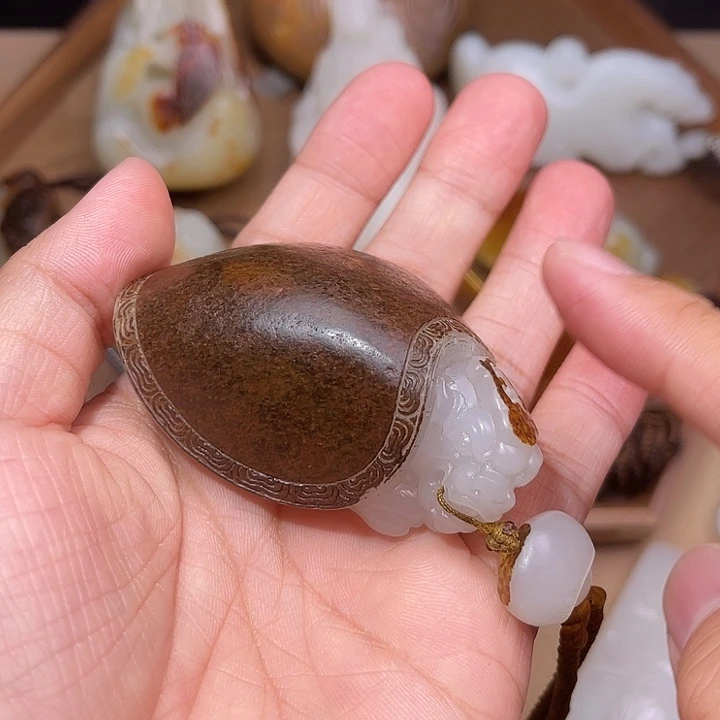 用***1和田玉未镶嵌颈饰