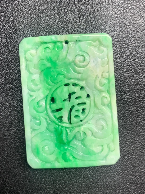 时尚翡翠福牌吊坠