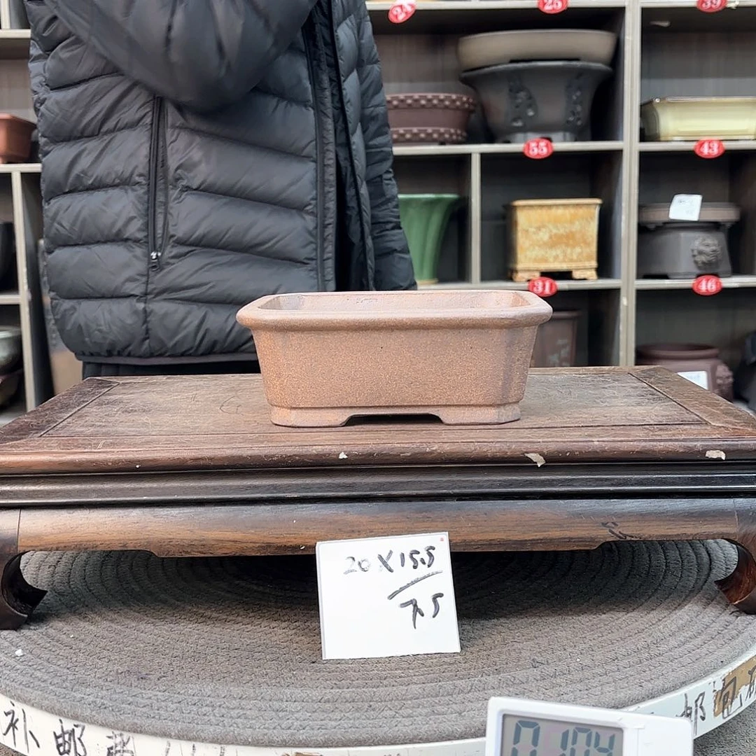 紫砂花盆紫砂的颜色很好看