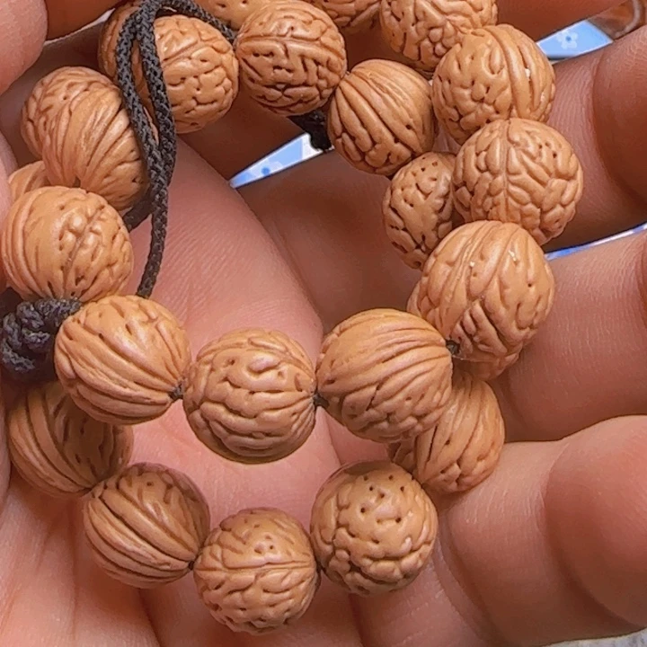 安*酷拍708野生桃核大肠纹手持一条