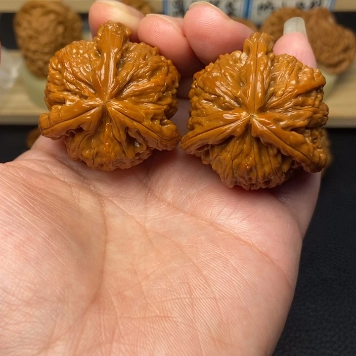 文玩核桃把件田工艺三棱