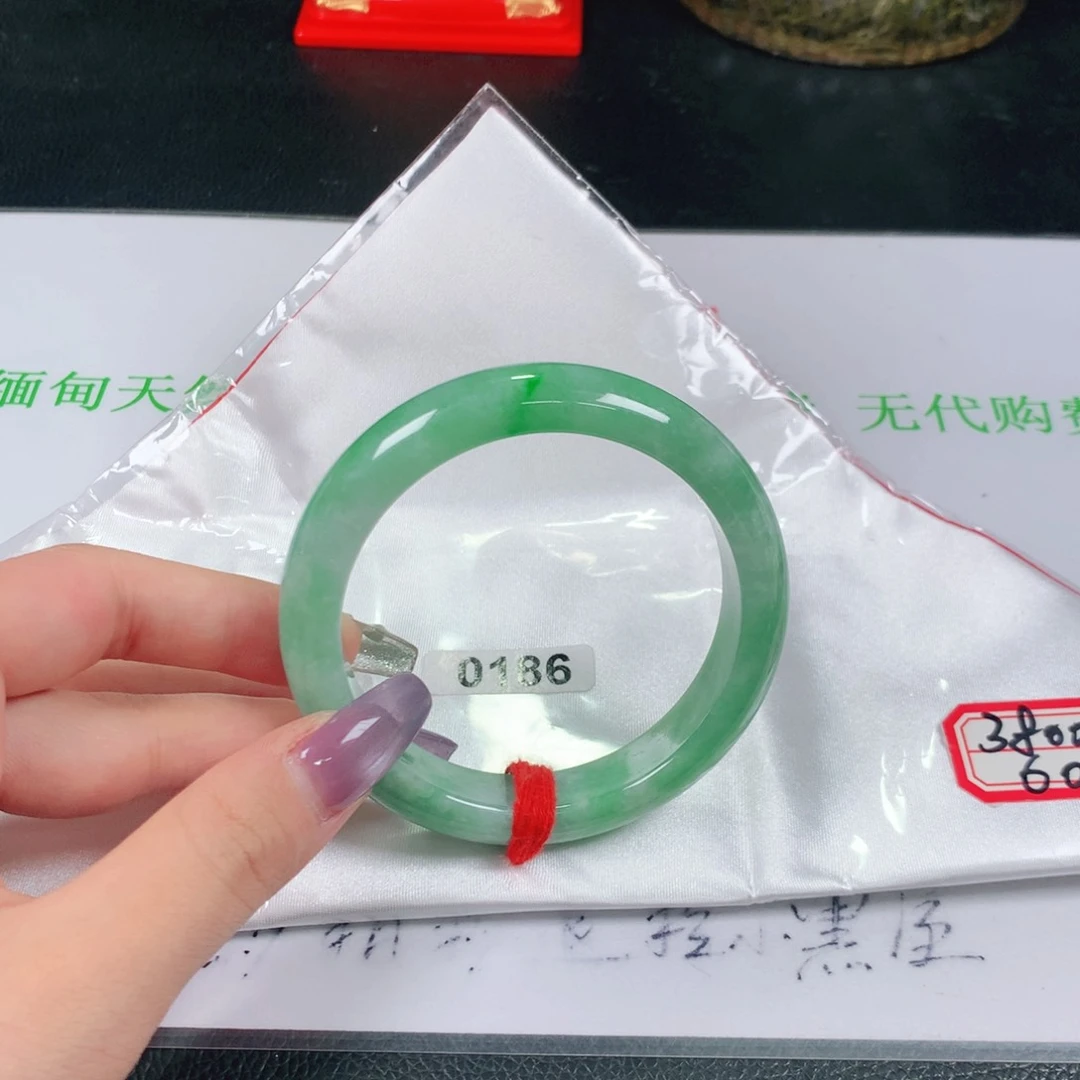 翡翠手镯未镶嵌正圈60 0186