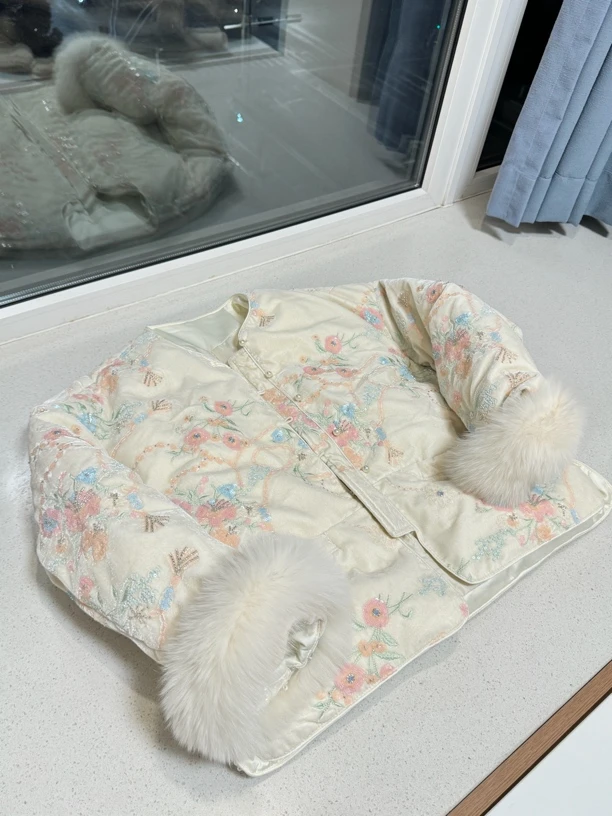 [Lin Lin]“新年战袍”2025正版国风高品质圆领盘扣狐狸毛袖羽绒服