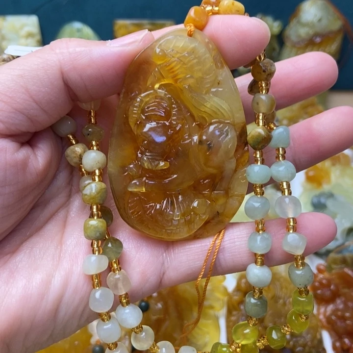 蛇纹石玉未镶嵌颈饰