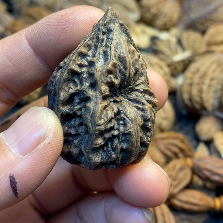 金***¹文玩核桃吊坠娜姐103