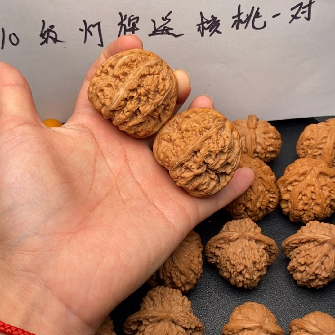 大***呀文玩核桃把件粗筋修带两把打底刷