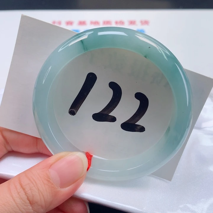 翡翠手镯未镶嵌正