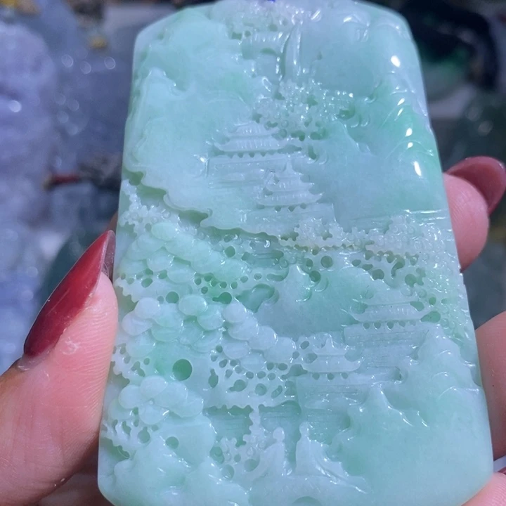 【闪购商品】翡翠未镶嵌颈饰山水