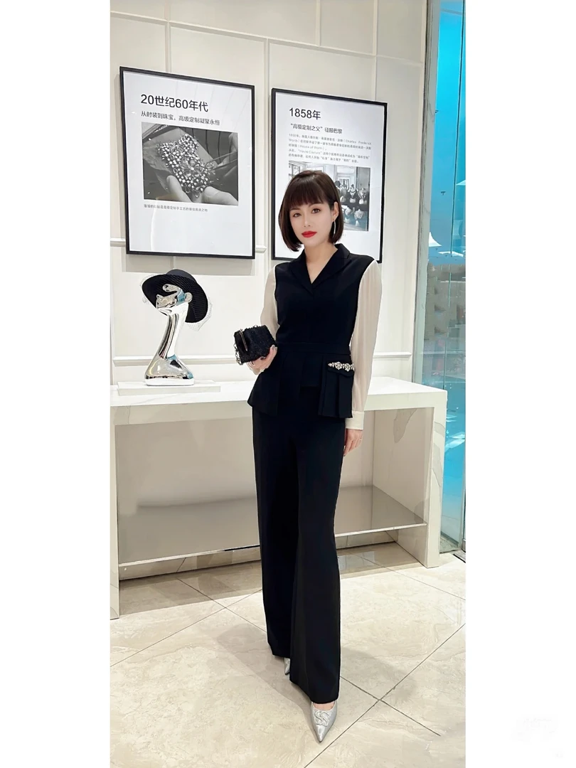 2025年黑白拼色口袋钉珠垂感阔腿连体裤黑色