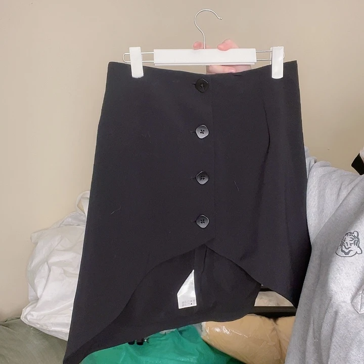 Ur，m码数170.70半裙120