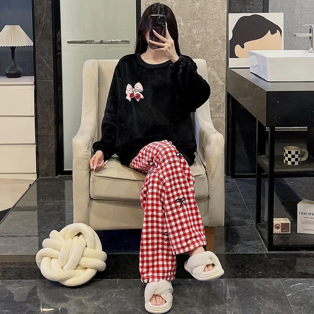 法兰绒睡衣女冬季加绒加厚甜美蝴蝶结珊瑚绒可外穿保暖家居服套装