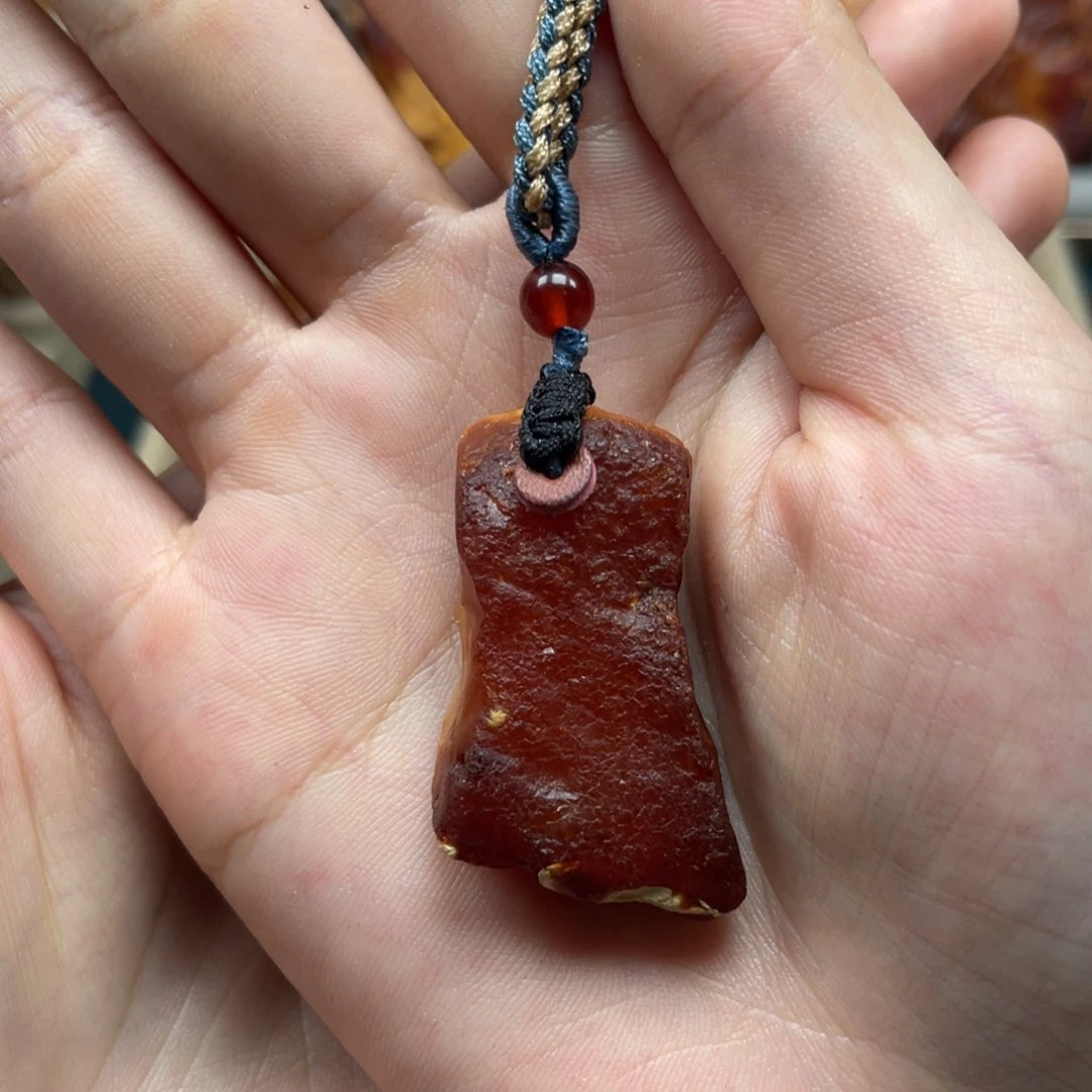 未镶嵌琥珀珠宝奇石