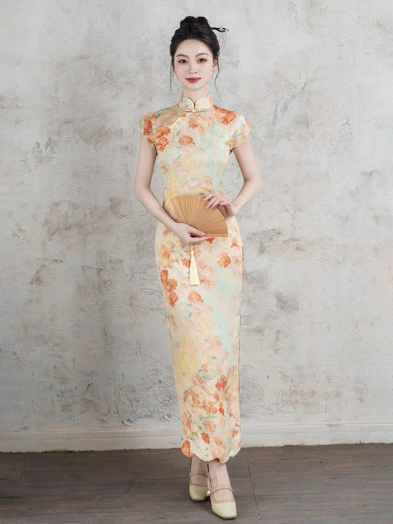 中长裙少女风刺绣常规款法式旗袍显瘦时尚走秀日常