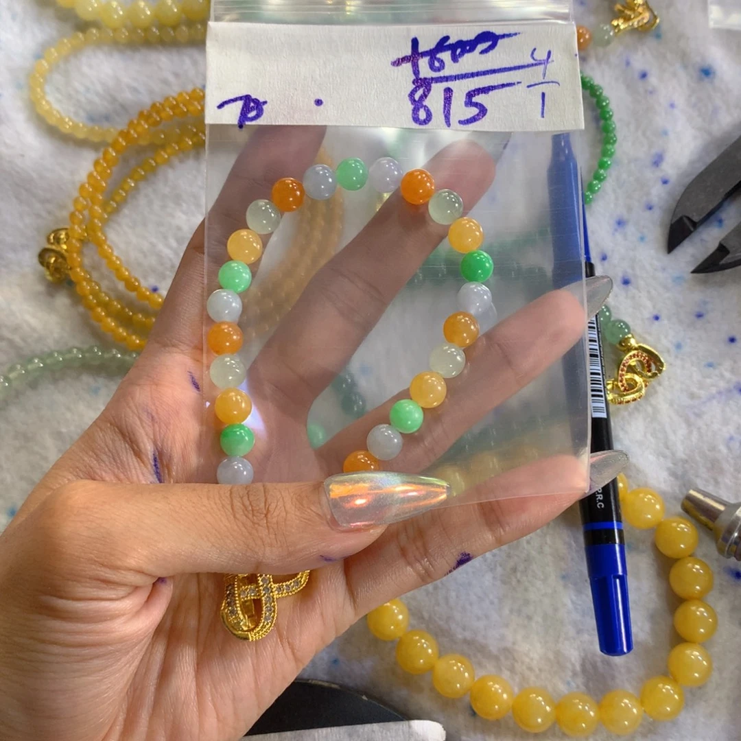 定制翡翠未镶嵌天然缅甸翡翠多样性