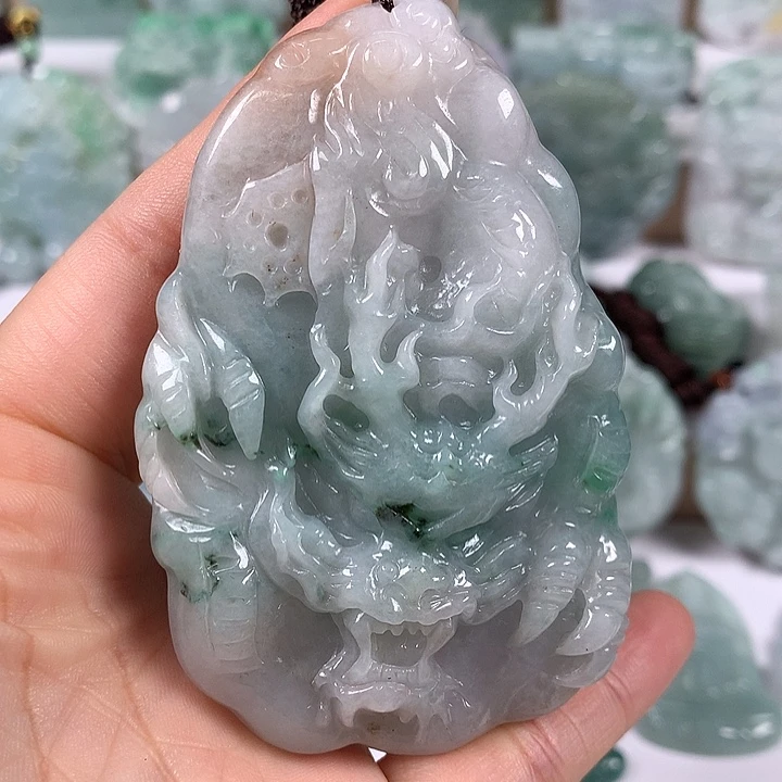 翡翠未镶嵌颈饰随形龙行天下多彩颜色福利