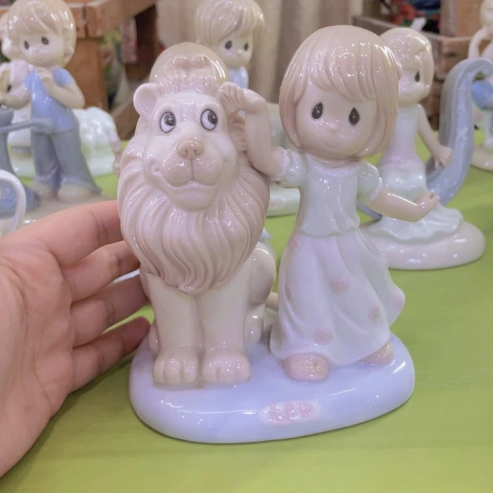 有机玻璃信爵陶瓷工艺品店