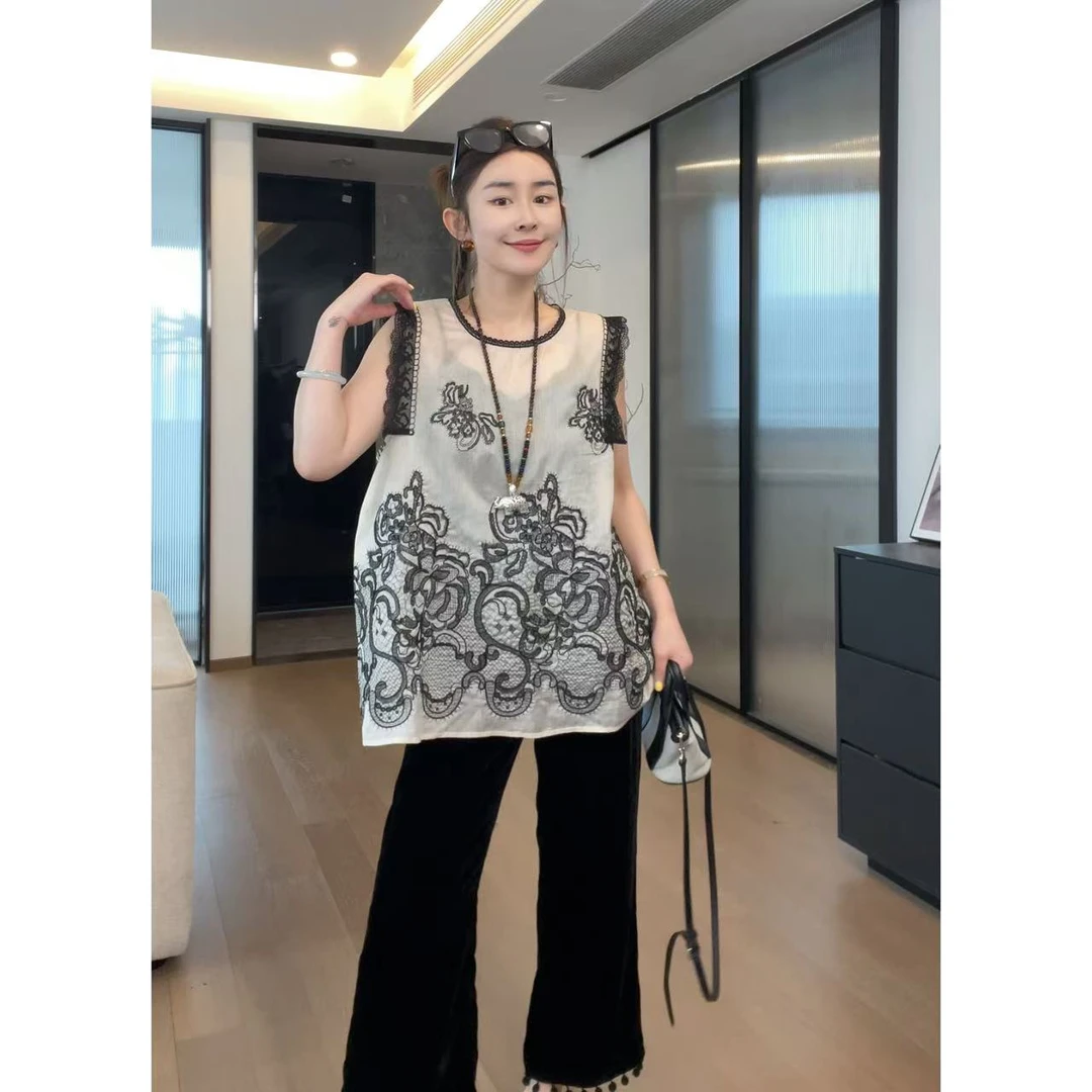 玖了个玖 2025夏 极简百搭蕾丝拼接袖立体网格刺绣上衣 2506C3268