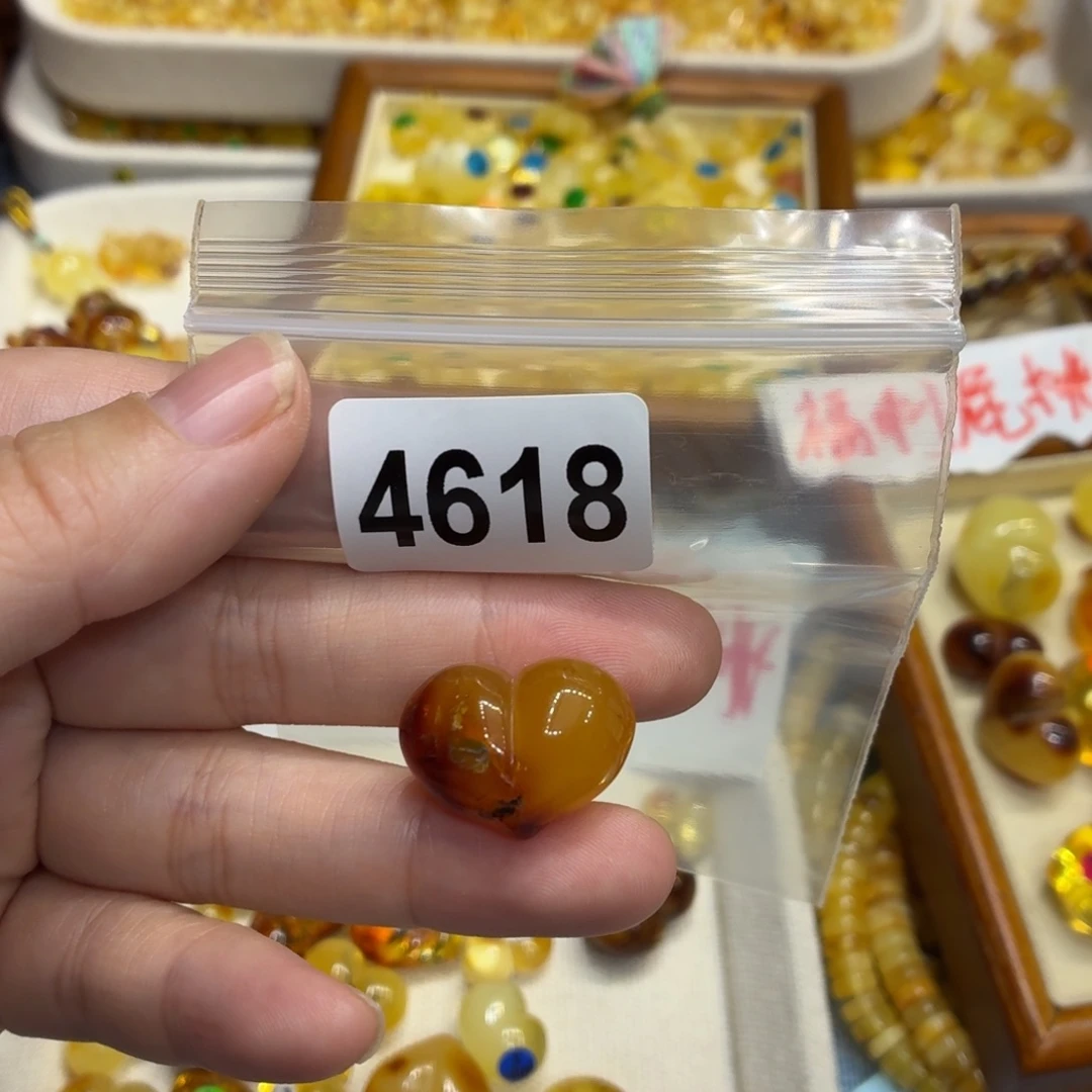 琥珀未镶嵌珠宝奇石