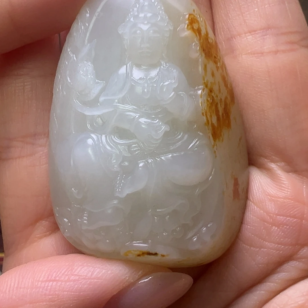 弦***子和田玉未镶嵌颈饰