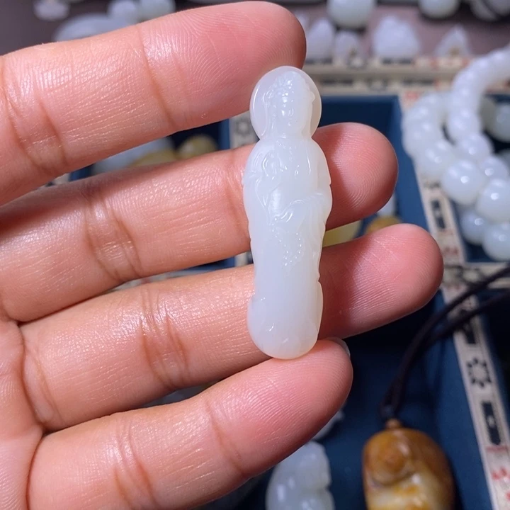颈饰未镶嵌和田玉