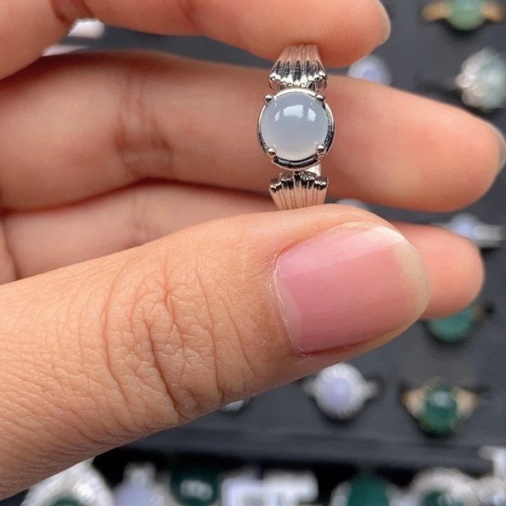 翡翠未镶嵌戒指戒指