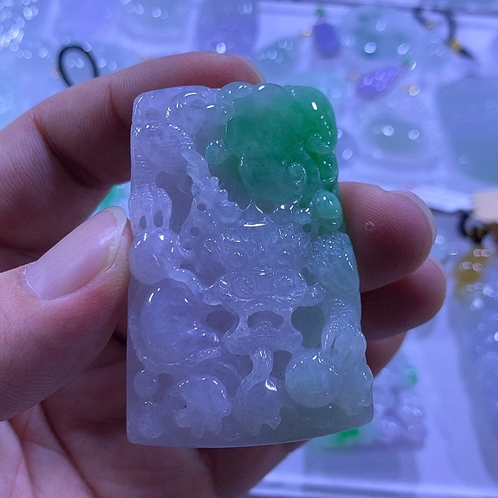 翡翠未镶嵌颈饰天然翡翠A货吊坠