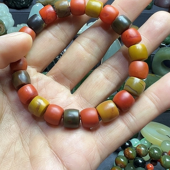 卡***校南红玛瑙合金手链