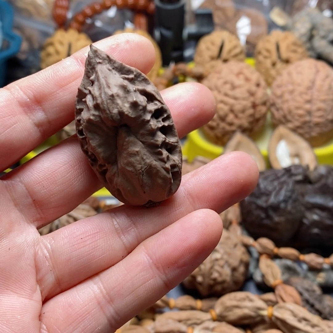 文玩核桃吊坠刚****h核桃79