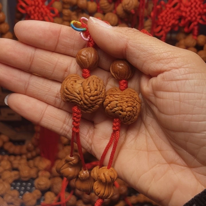 木质类龙纹桃枭挂件j